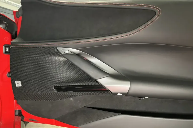 Ferrari SF90 din 2022 cu 5.000 km - oferta FER202756 - foto 24