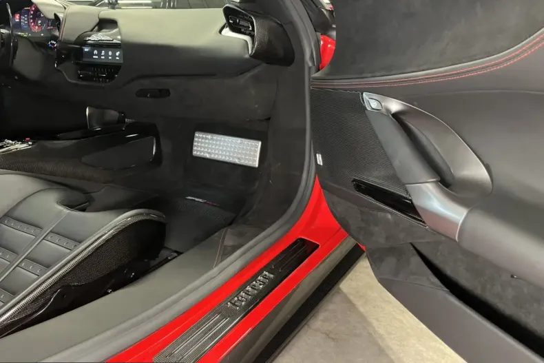 Ferrari SF90 din 2022 cu 5.000 km - oferta FER202756 - foto 30