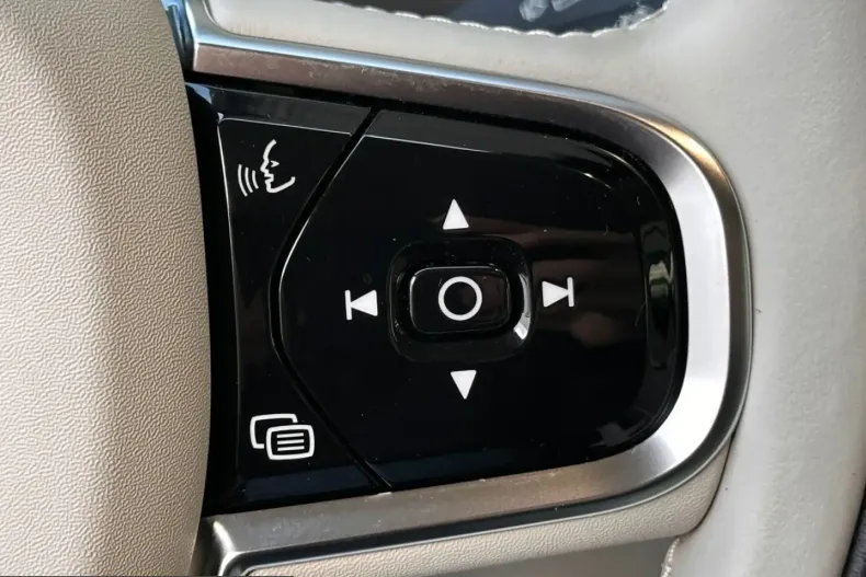 Volvo XC90 din 2024 cu 74.390 km - oferta VOL202757 - foto 24