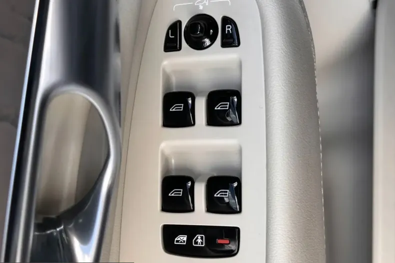 Volvo XC90 din 2024 cu 74.390 km - oferta VOL202757 - foto 26