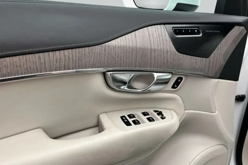 Volvo XC90 din 2023 cu 66.076 km - oferta VOL202759 - foto 20