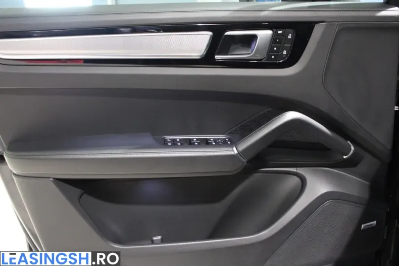 Porsche Cayenne din 2023 cu 74.707 km - oferta POR202760 - foto 8