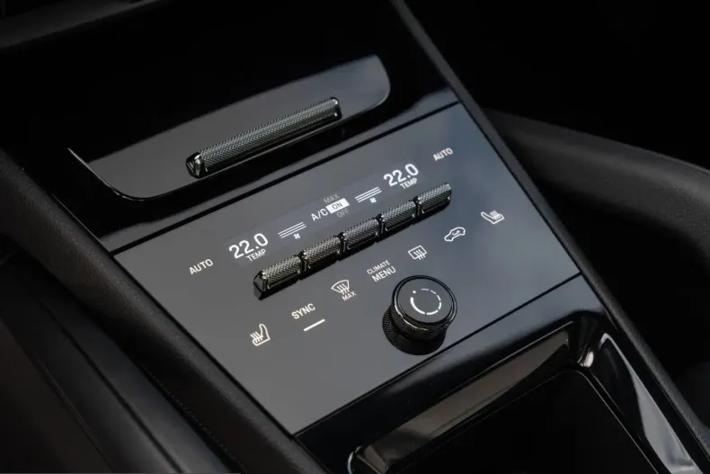 Porsche Cayenne din 2025 cu 13.200 km - oferta POR202762 - foto 19