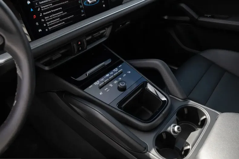 Porsche Cayenne din 2025 cu 13.200 km - oferta POR202762 - foto 33