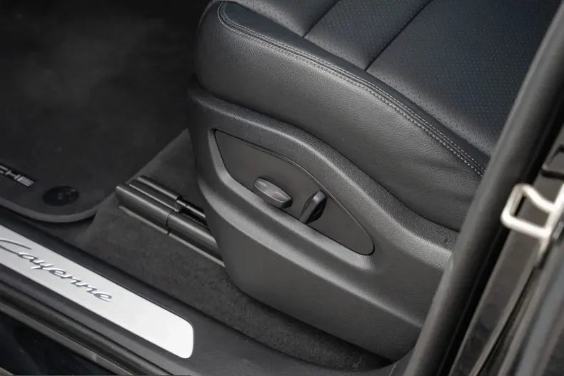 Porsche Cayenne din 2025 cu 13.200 km - oferta POR202762 - foto 34