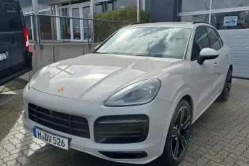 Porsche Cayenne din 2023 - oferta POR202763