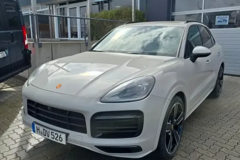 Porsche Cayenne din 2023 cu 38.400 km - oferta POR202763 - foto 1