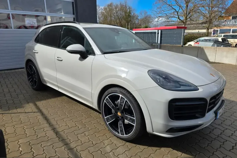 Porsche Cayenne din 2023 cu 38.400 km - oferta POR202763 - foto 3