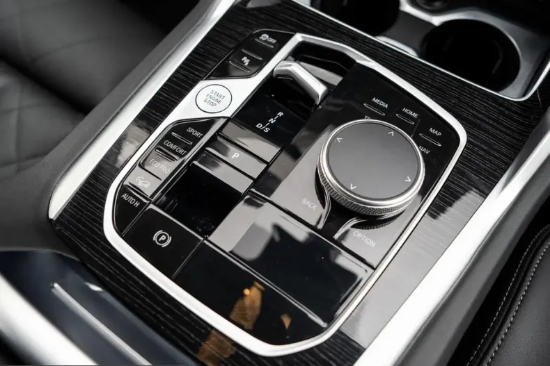 BMW X6 (Seria X) din 2025 cu 24.990 km - oferta BMW202768 - foto 17