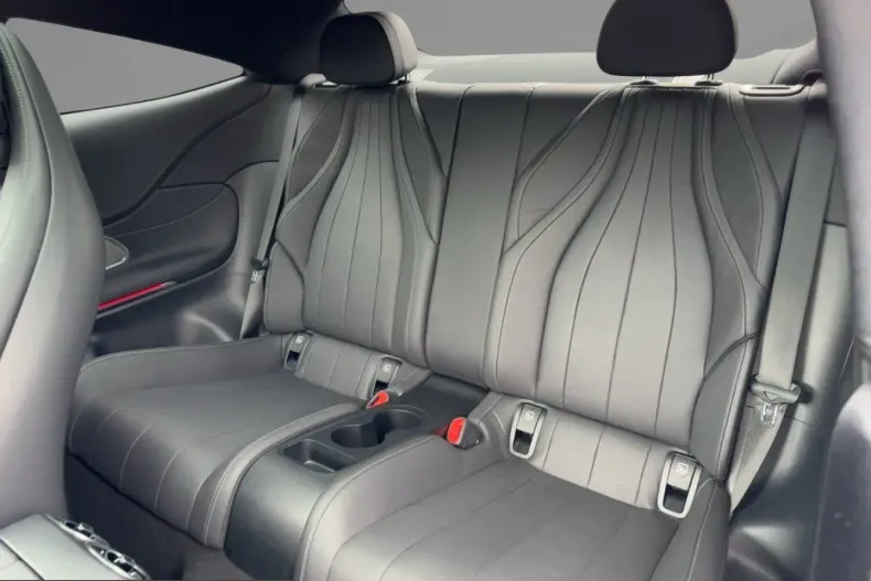 Mercedes-Benz CLE 300 (Clasa CLE) din 2024 cu 9.715 km - oferta MER202772 - foto 8