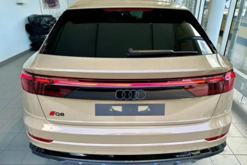 Audi Q8 din 2026 cu 15 km - oferta AUD202773 - foto 4