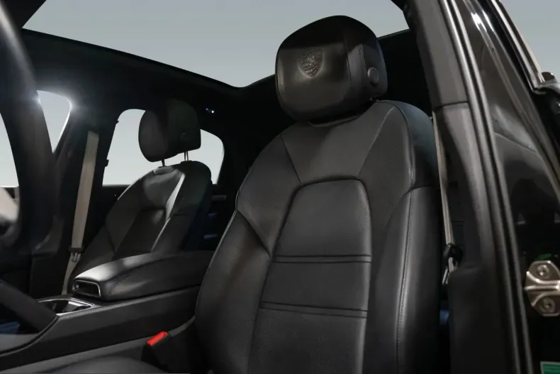 Porsche Cayenne din 2023 cu 69.800 km - oferta POR202777 - foto 5