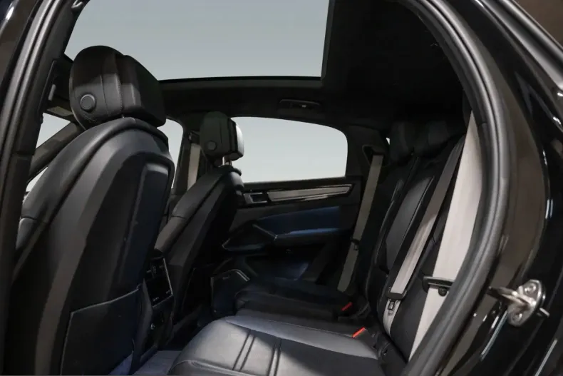 Porsche Cayenne din 2023 cu 69.800 km - oferta POR202777 - foto 16