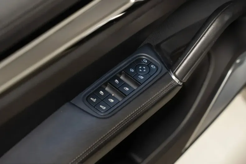 Porsche Cayenne din 2023 cu 69.800 km - oferta POR202777 - foto 21