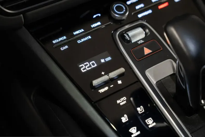 Porsche Cayenne din 2023 cu 69.800 km - oferta POR202777 - foto 24