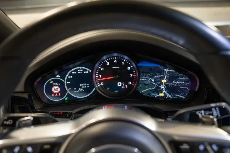 Porsche Cayenne din 2023 cu 69.800 km - oferta POR202777 - foto 25