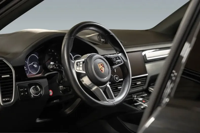 Porsche Cayenne din 2023 cu 69.800 km - oferta POR202777 - foto 28