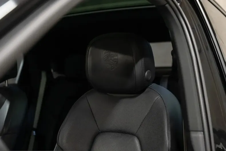 Porsche Cayenne din 2023 cu 69.800 km - oferta POR202777 - foto 38