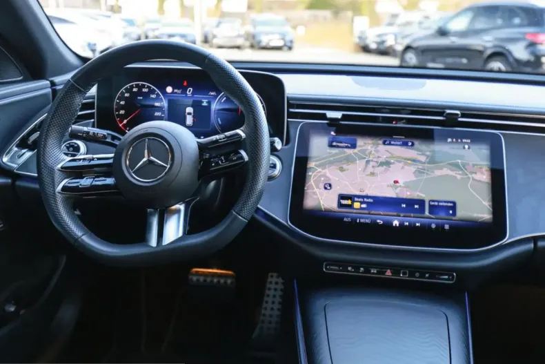 Mercedes-Benz E 300 (Clasa E) din 2025 cu 39.691 km - oferta MER202781 - foto 4