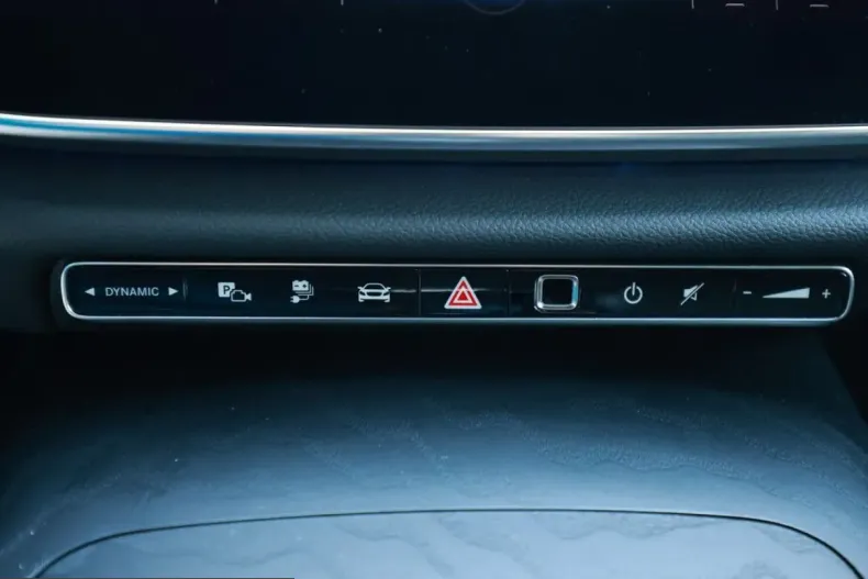 Mercedes-Benz E 300 (Clasa E) din 2025 cu 39.691 km - oferta MER202781 - foto 12