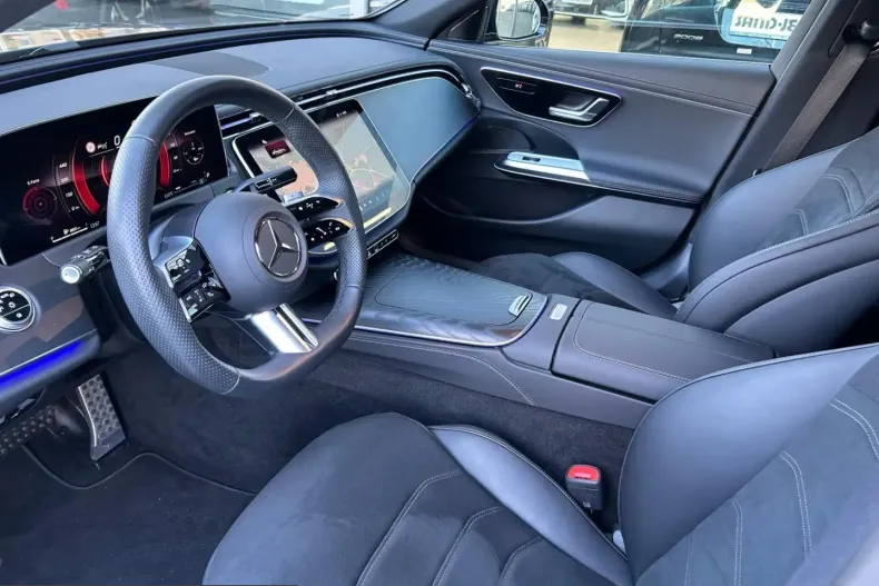 Mercedes-Benz E 220 (Clasa E) din 2025 cu 10.000 km - oferta MER202786 - foto 4