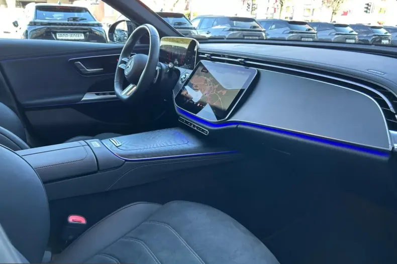 Mercedes-Benz E 220 (Clasa E) din 2025 cu 10.000 km - oferta MER202786 - foto 5