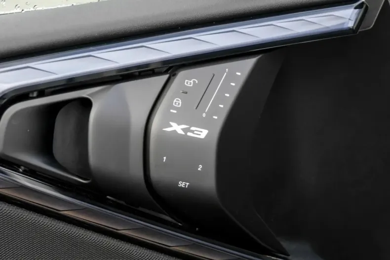BMW X3 (Seria X) din 2025 cu 12.137 km - oferta BMW202788 - foto 13