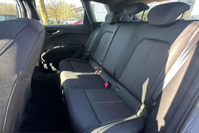 Audi Q4 e-tron din 2024 cu 25.290 km - oferta AUD202802 - foto 22