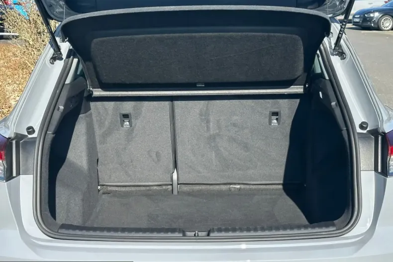 Audi Q4 e-tron din 2024 cu 25.290 km - oferta AUD202802 - foto 23