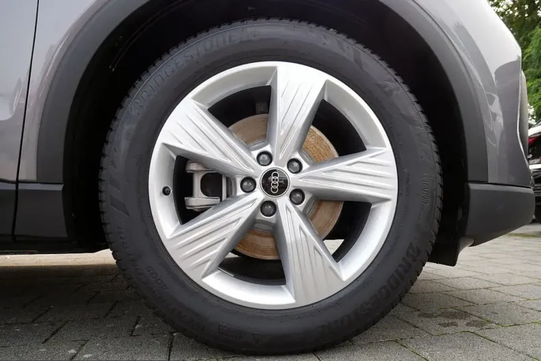 Audi Q4 e-tron din 2024 cu 9.900 km - oferta AUD202803 - foto 5