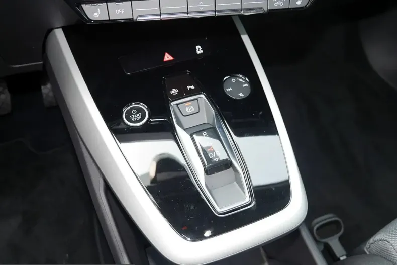 Audi Q4 e-tron din 2024 cu 9.900 km - oferta AUD202803 - foto 15