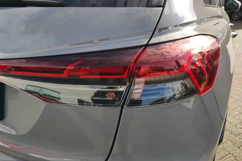 Audi Q4 e-tron din 2024 cu 13.208 km - oferta AUD202806 - foto 8