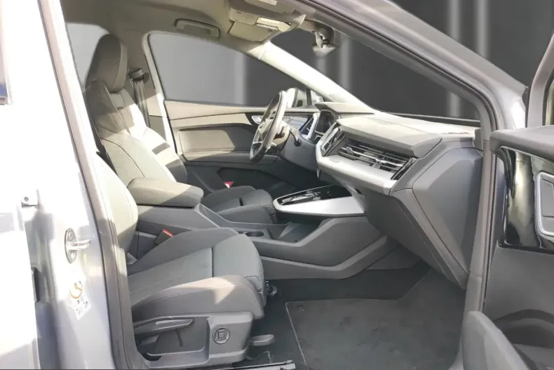 Audi Q4 e-tron din 2024 cu 13.208 km - oferta AUD202806 - foto 9