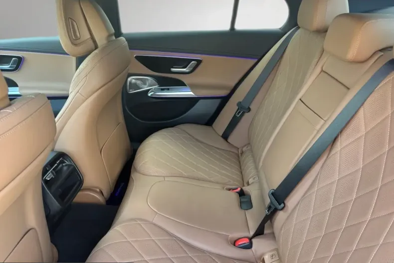 Mercedes-Benz E 200 (Clasa E) din 2025 cu 16.678 km - oferta MER202807 - foto 17