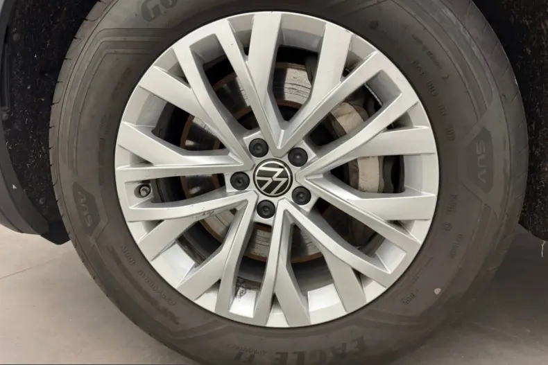 Volkswagen Touareg din 2023 cu 40.760 km - oferta VOL202809 - foto 12