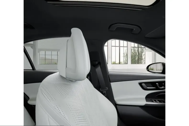 Mercedes-Benz E 400 (Clasa E) din 2025 cu 33.823 km - oferta MER202810 - foto 17