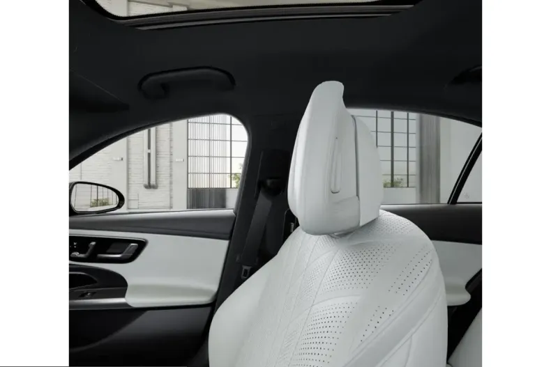 Mercedes-Benz E 400 (Clasa E) din 2025 cu 33.823 km - oferta MER202810 - foto 19