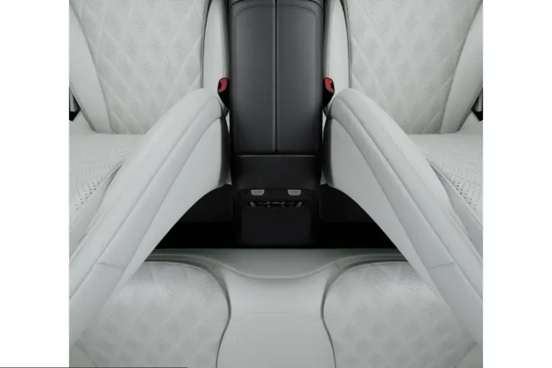 Mercedes-Benz E 400 (Clasa E) din 2025 cu 33.823 km - oferta MER202810 - foto 22