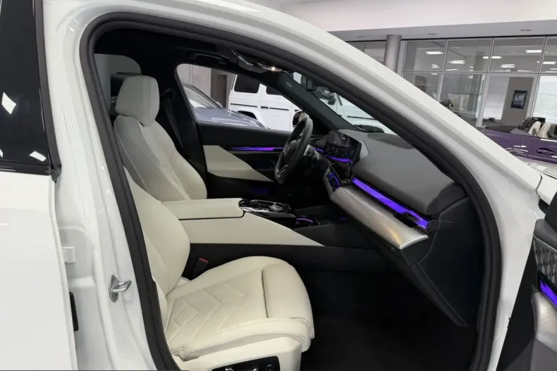 BMW 550 (Seria 5) din 2025 cu 23.100 km - oferta BMW202812 - foto 21