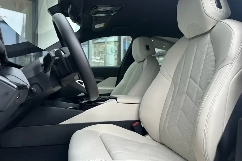 BMW 550 (Seria 5) din 2025 cu 25.800 km - oferta BMW202814 - foto 3