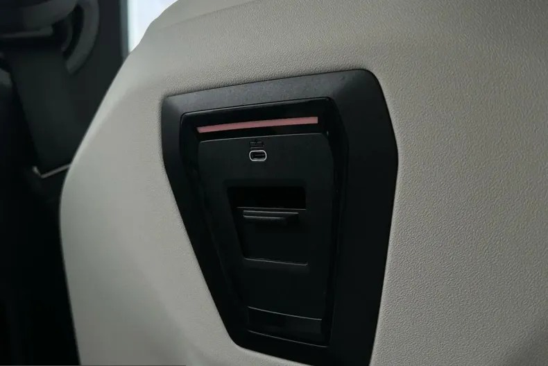 BMW 550 (Seria 5) din 2025 cu 25.800 km - oferta BMW202814 - foto 8