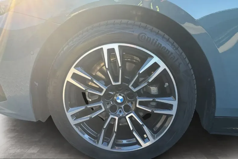 BMW 520 (Seria 5) din 2025 cu 21.848 km - oferta BMW202815 - foto 6