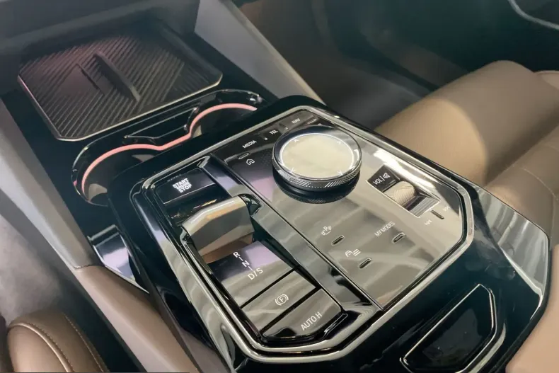 BMW 520 (Seria 5) din 2025 cu 25.530 km - oferta BMW202816 - foto 14