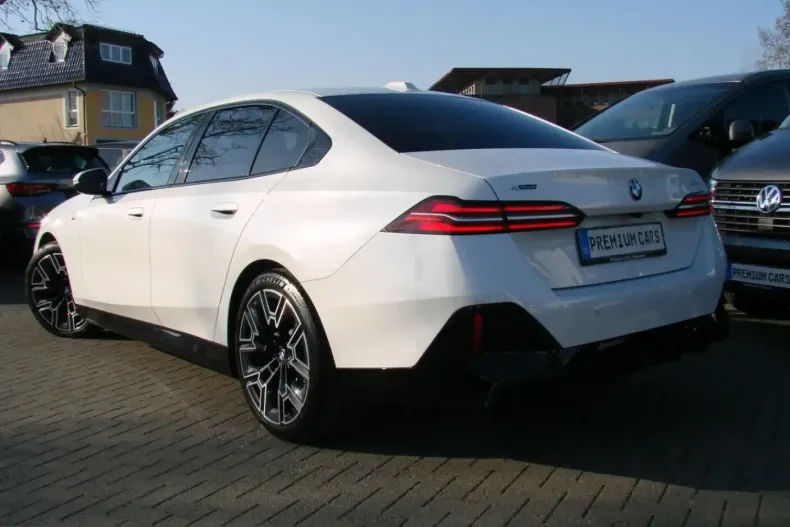 BMW 520 (Seria 5) din 2025 cu 24.408 km - oferta BMW202817 - foto 6