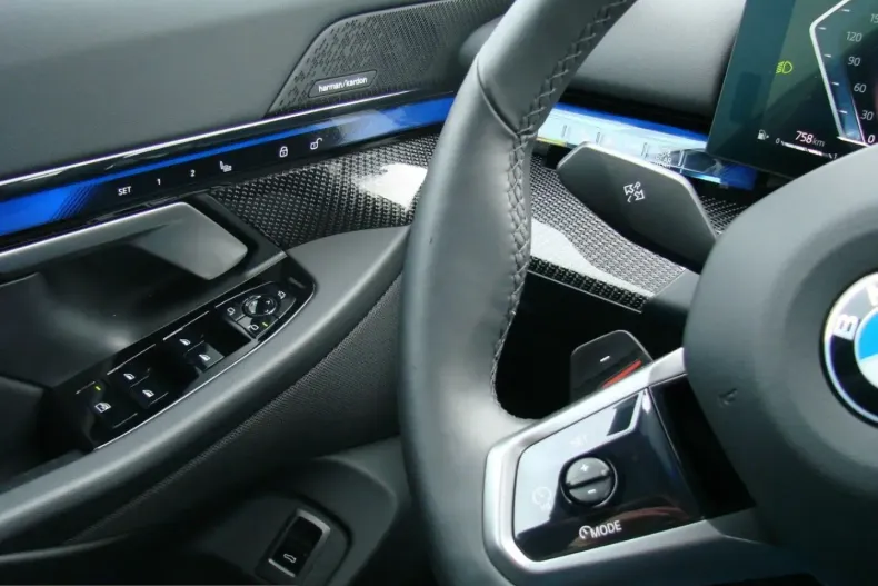 BMW 520 (Seria 5) din 2025 cu 24.408 km - oferta BMW202817 - foto 9