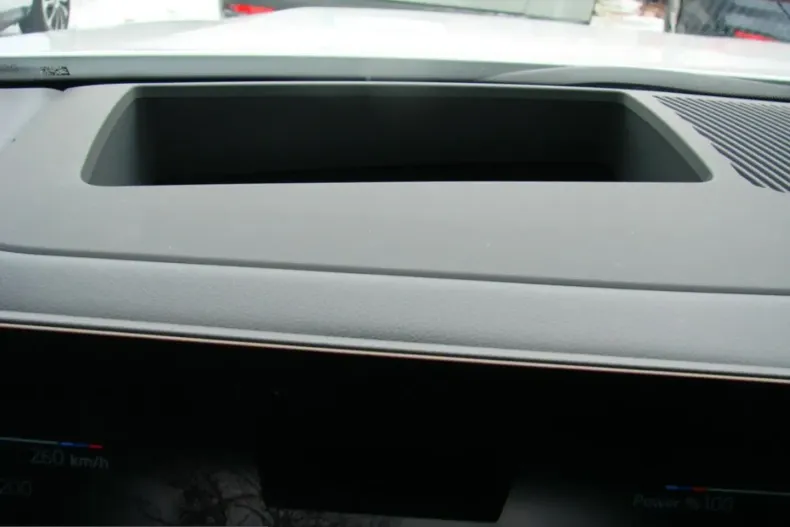 BMW 520 (Seria 5) din 2025 cu 24.408 km - oferta BMW202817 - foto 11