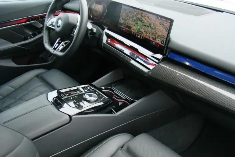 BMW 520 (Seria 5) din 2025 cu 24.408 km - oferta BMW202817 - foto 16