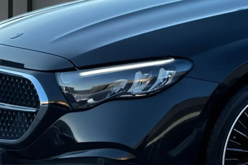 Mercedes-Benz E 220 (Clasa E) din 2024 cu 31.971 km - oferta MER202823 - foto 5