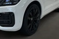 Volkswagen Touareg din 2023 cu 52.390 km - oferta VOL202825 - foto 8