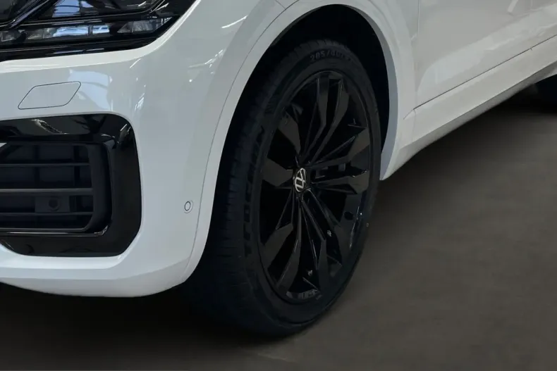 Volkswagen Touareg din 2023 cu 52.390 km - oferta VOL202825 - foto 8